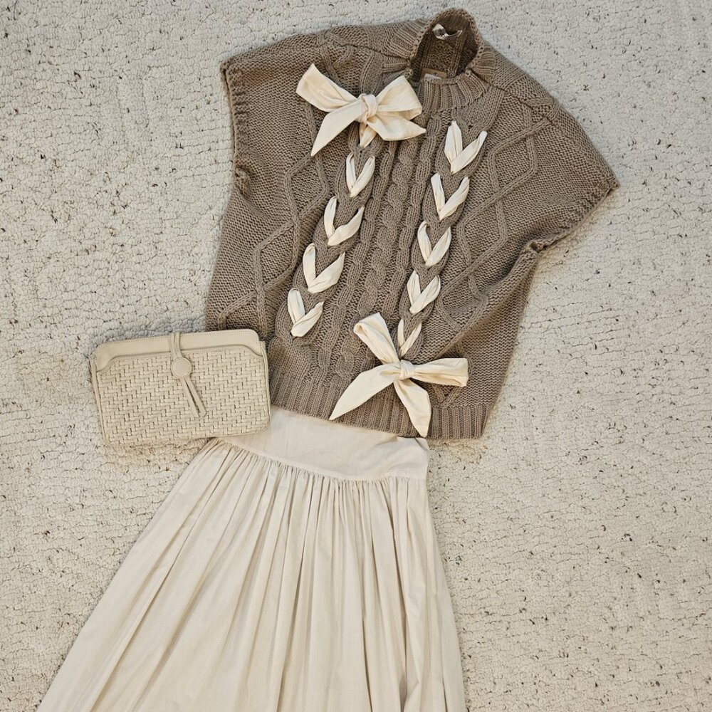 Romantic Beige Cable Knit Sweater Vest Ribbon Bows NWT Size L